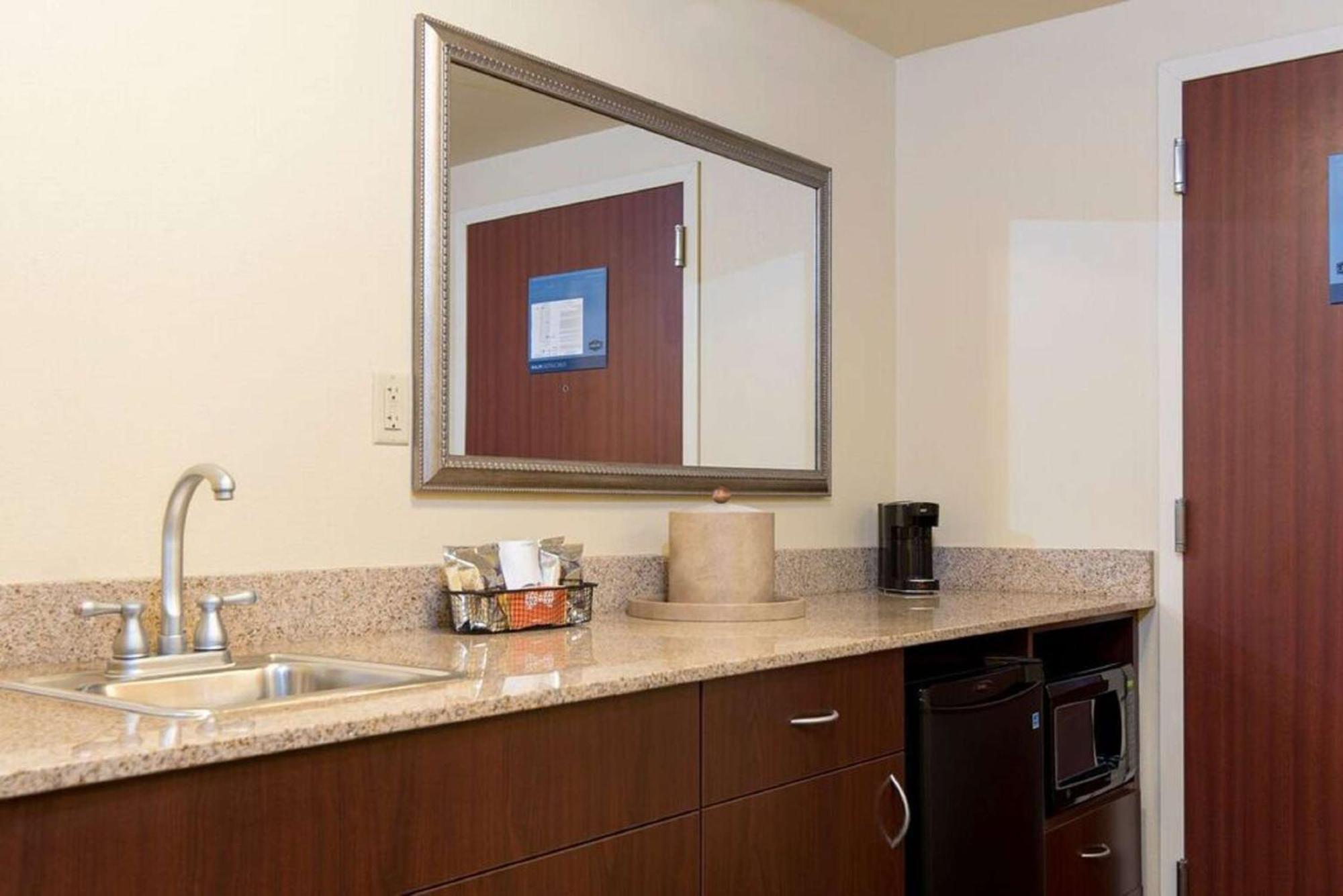 Hampton Inn Schenectady Downtown Dış mekan fotoğraf